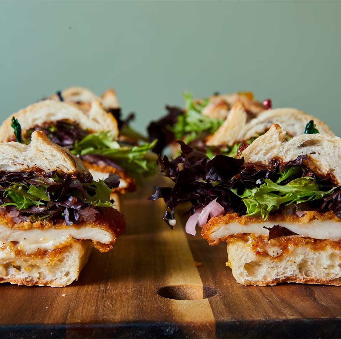https://fleishigs.com/images/mobile-app/recipes/1250-list-schnitzel-sandwich.jpg