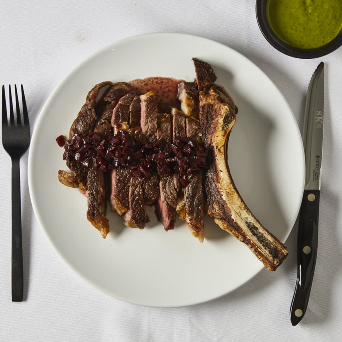 https://fleishigs.com/images/mobile-app/recipes/314-list-shallot-red-wine-steak-sauce.jpg