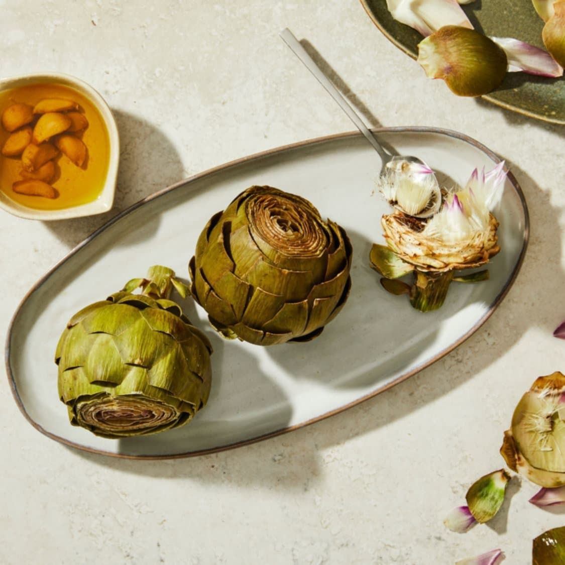 https://fleishigs.com/images/mobile-app/recipes/3461-list-steamed-whole-artichokes-with-garlic-confit.jpg
