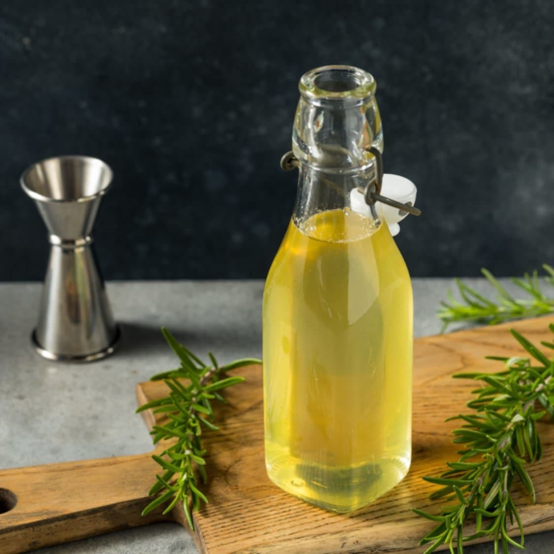 https://fleishigs.com/images/mobile-app/recipes/3491-list-rosemary-simple-syrup.jpg