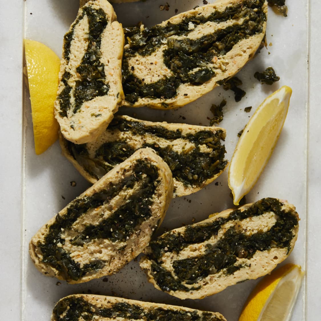 https://fleishigs.com/images/mobile-app/recipes/362-list-spinach-gefilte-roulade.jpg