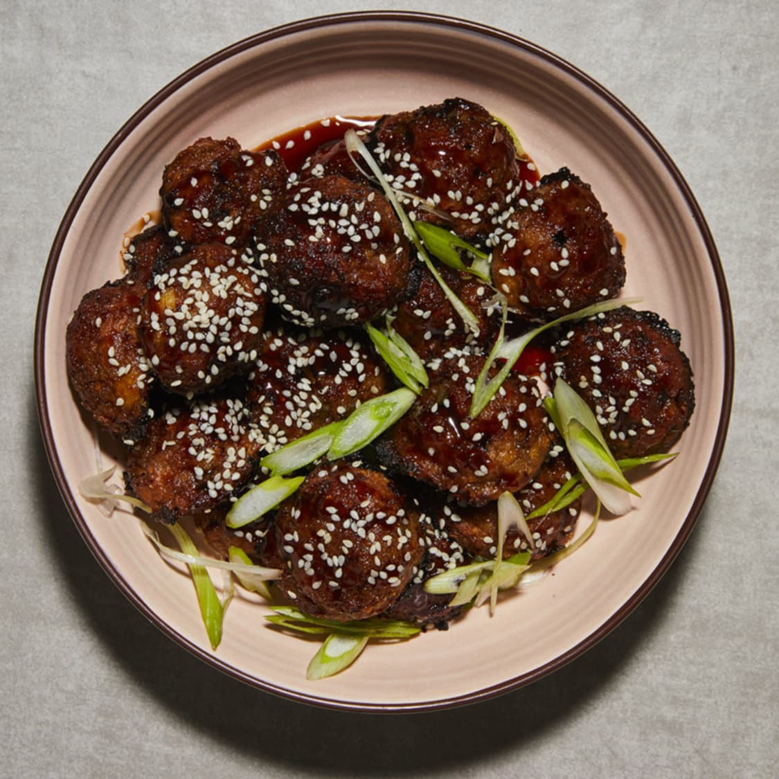 https://fleishigs.com/images/mobile-app/recipes/363-list-sesame-teriyaki-gefilte-balls.jpg