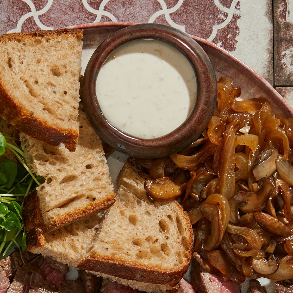 https://fleishigs.com/images/mobile-app/recipes/763-list-garlic-horseradish-mayo.jpg